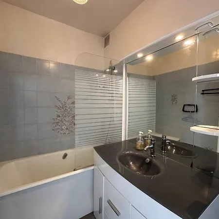 - 5 Personnes Avec Balcon Et Acces Direct A La Plage - Fr-1-540-199 * Notre-Dame-de-Monts